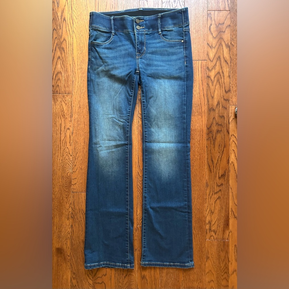 [Apt. 9] Women’s Size 6 Bootcut Mid Rise Tummy Control Jeans